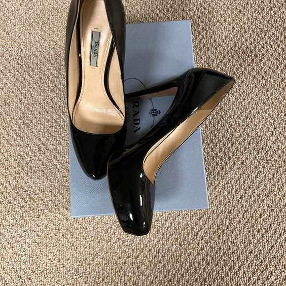 PRADA Black Patent Leather Almond Toe Pumps Size 41 - Picture 3 of 7